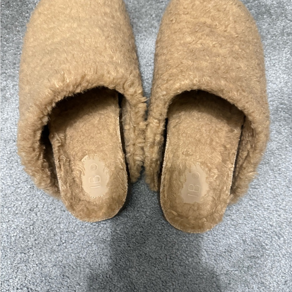 INTENTIONALLY BLANK Apres Slipper in Tan - Picture 3 of 6